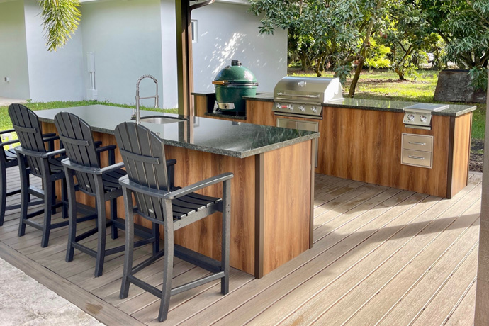 Outdoor kitchen with island